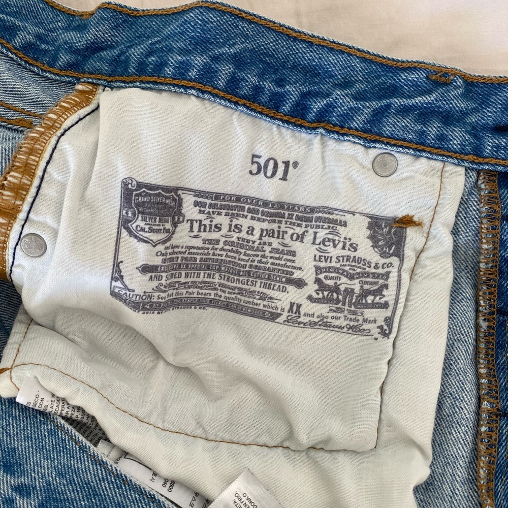 Levi's Classic Straight Blue Jeans - Picture 4 of 4